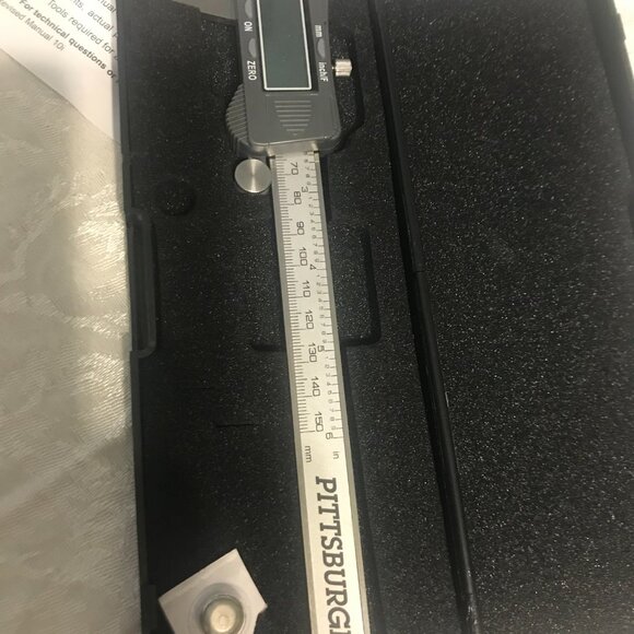 Pittsburgh 6" digital caliper - Picture 2 of 4